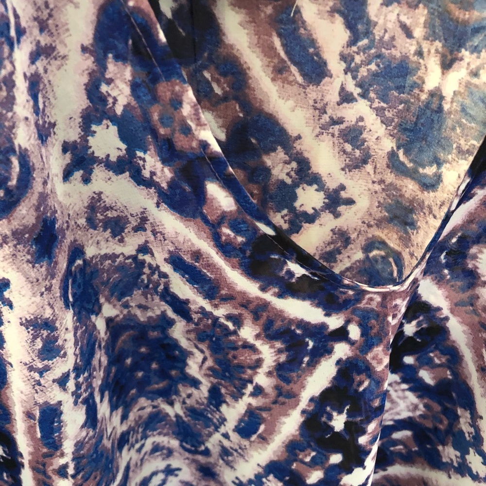 Tunic - Picture 2 of 3